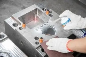 mantenimiento de moldes 800x533